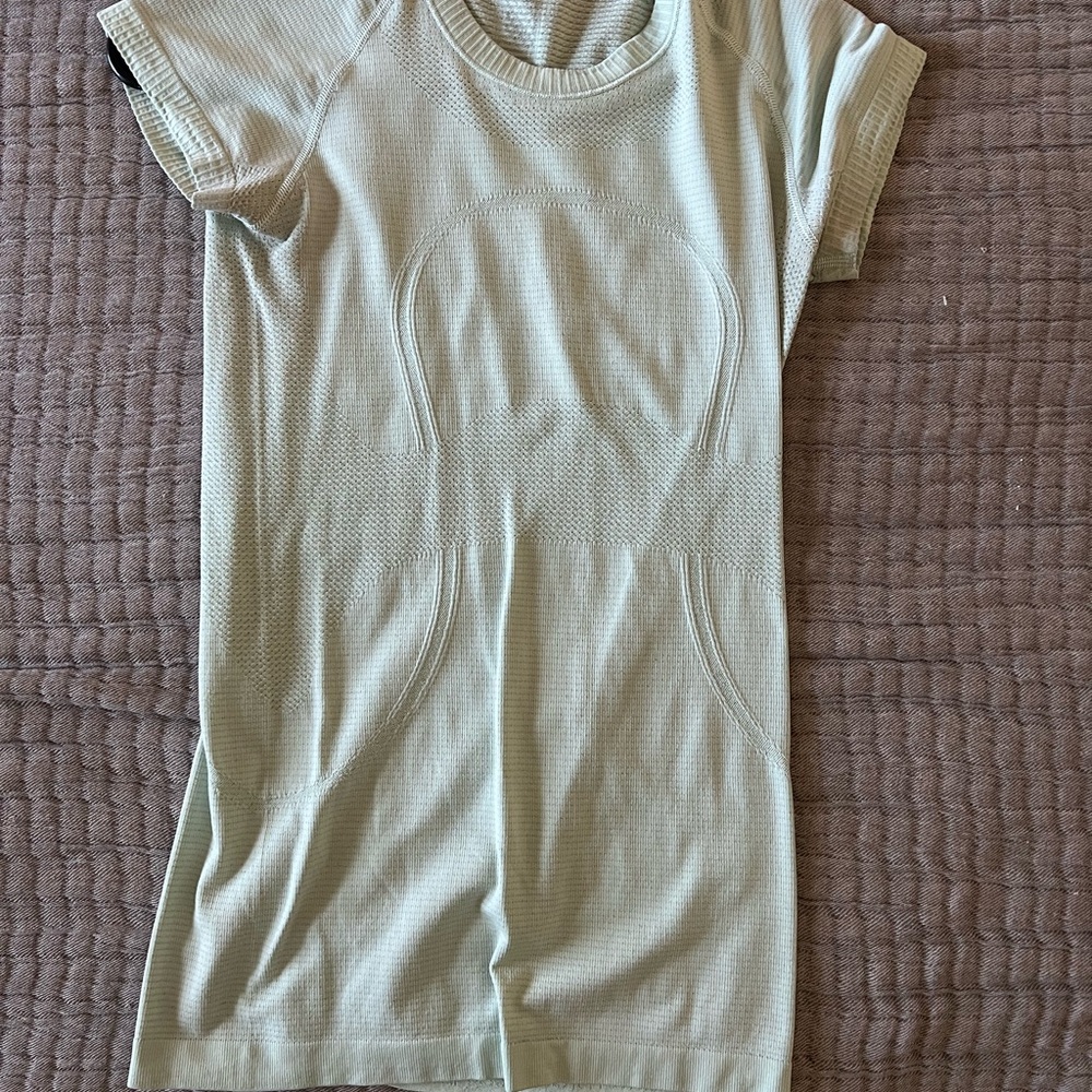 Lululemon Light Green Short Sleeve Top full length